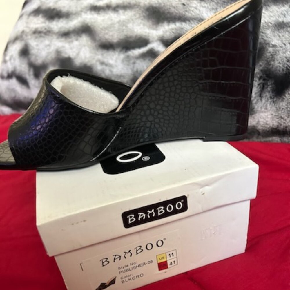 Sleek Croc-Embossed Vegan Leather Wedges